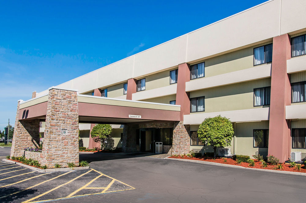 Quality Inn & Suites Warren - Detroit Exterior foto