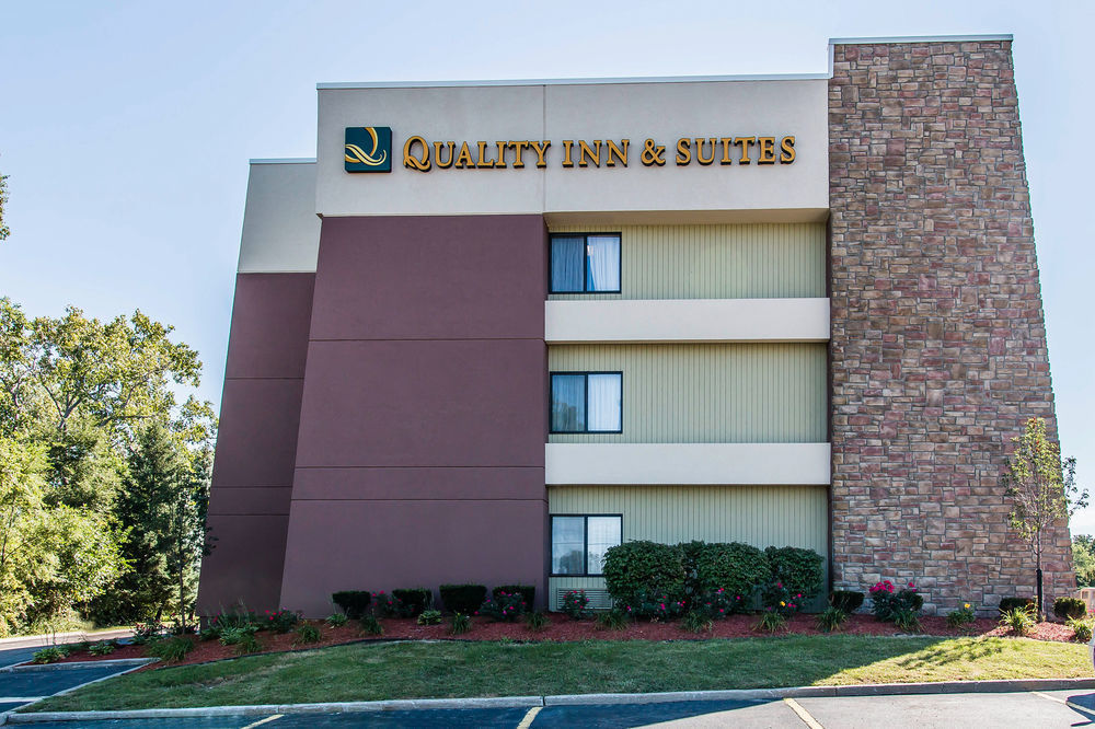 Quality Inn & Suites Warren - Detroit Exterior foto
